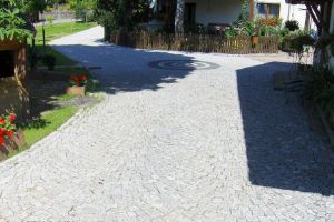 Kirchner Gussasphalt, Straßen- und Tiefbau GmbH -  Referenzen Pflasterbau und Asphaltbau